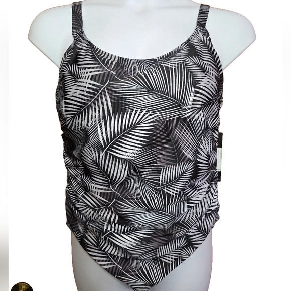 Nicole Miller Other - Nicole Miller Women’s Black Gray Palm Print One Piece Swimsuit 2X NWT